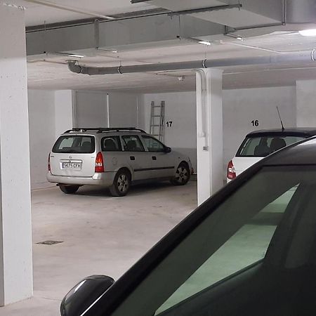 Parking, Ubicacion Y Confort Tarifa Bagian luar foto